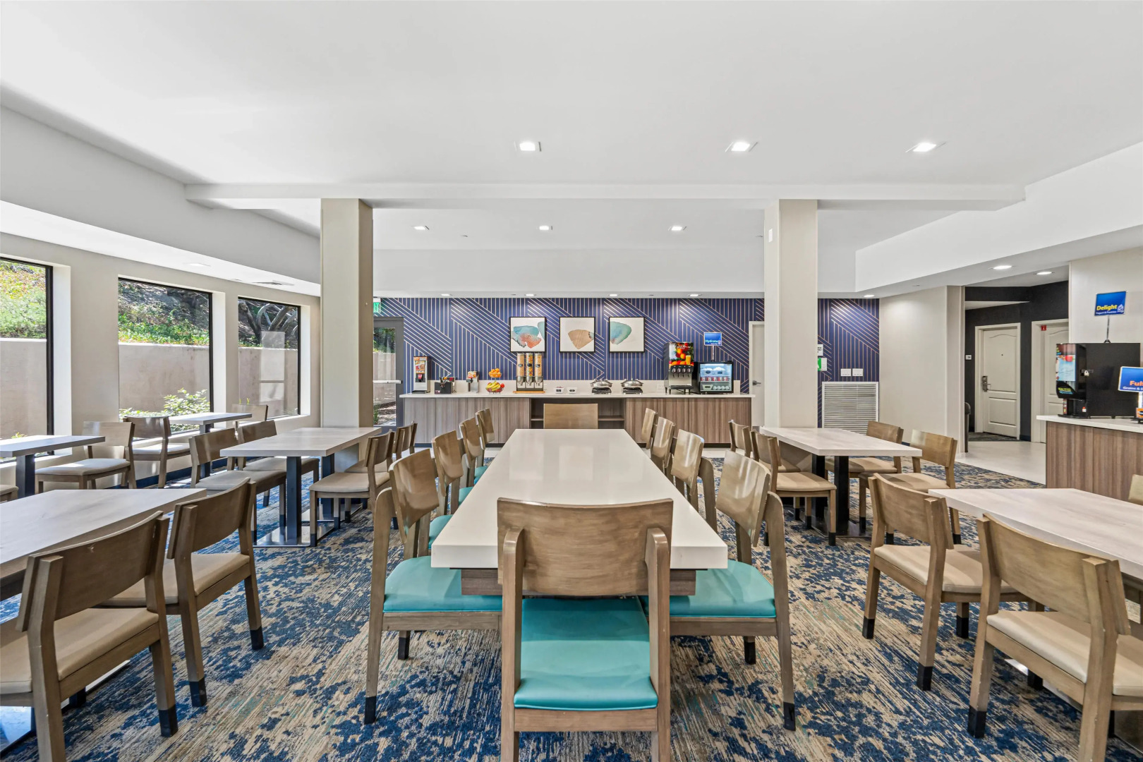 Best Western Valencia/Six Flags Inn & Suites