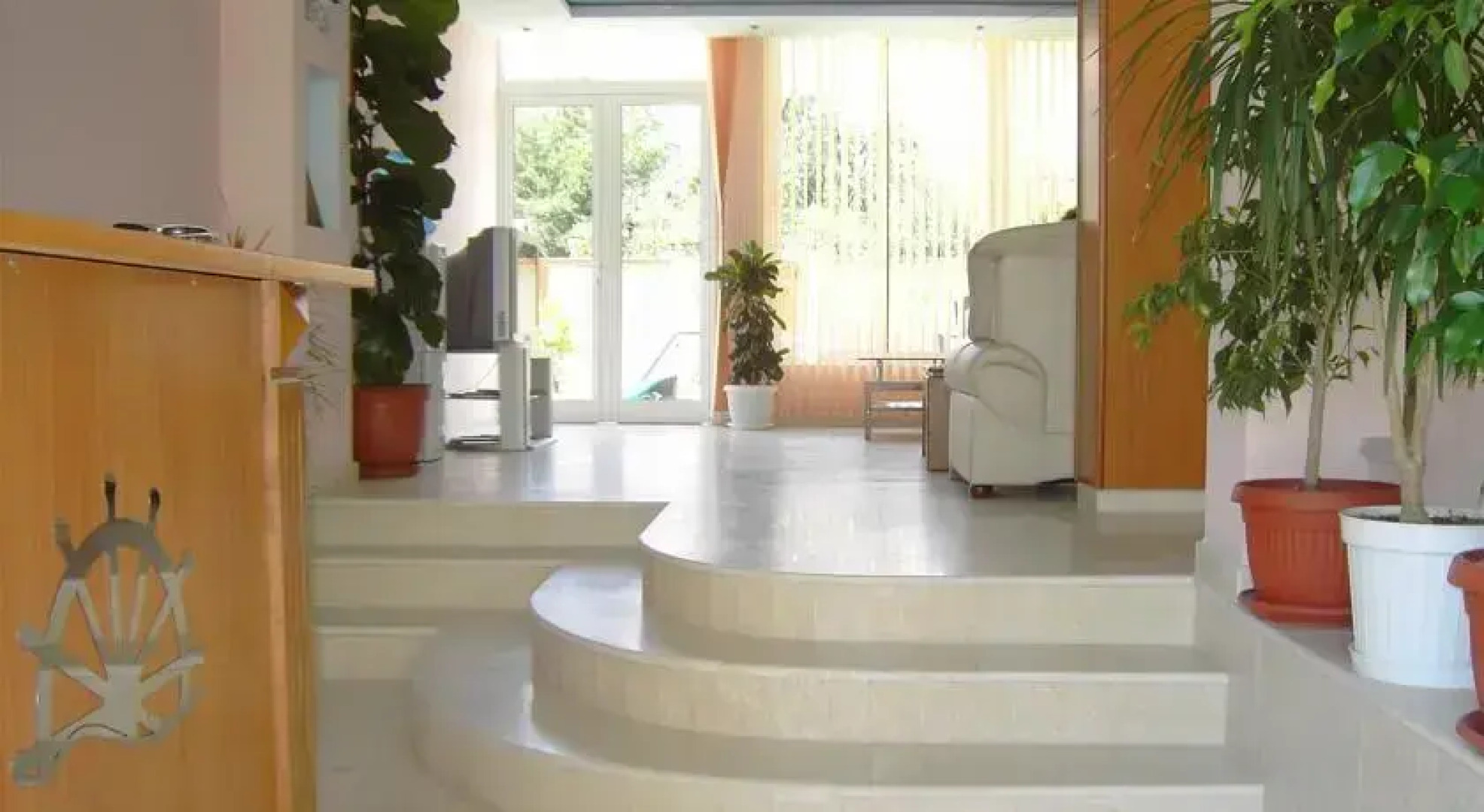 Family Hotel Deja Vu