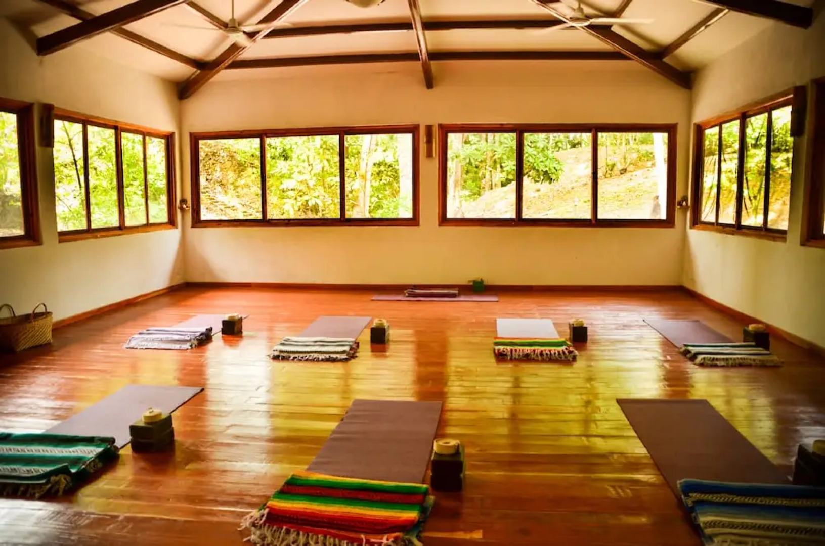Istmo Yoga and Adventure Retreat