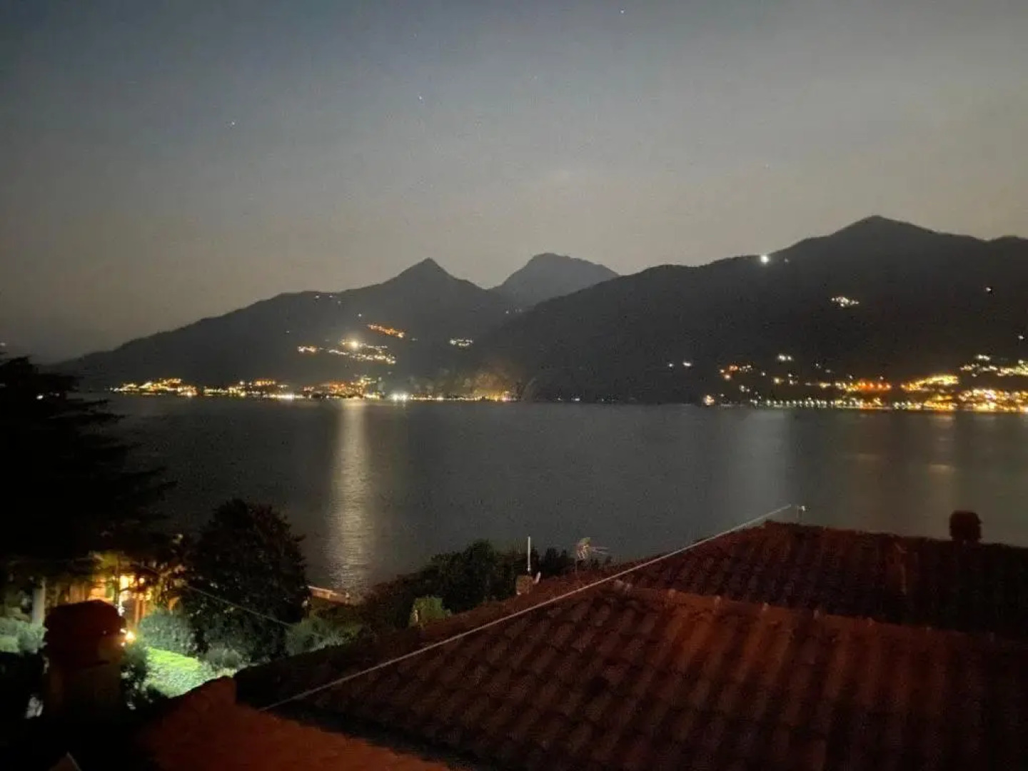 CasaCamelia 35, 3 BDRM with view Lake Como