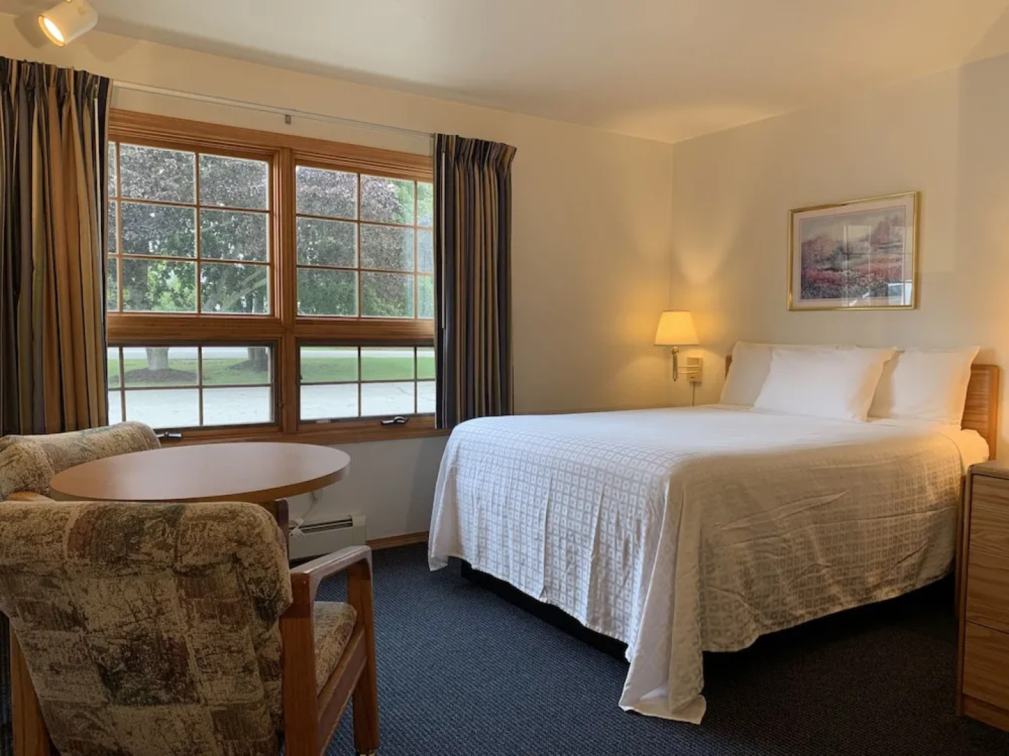 AppleCreek Resort - Hotel & Suites