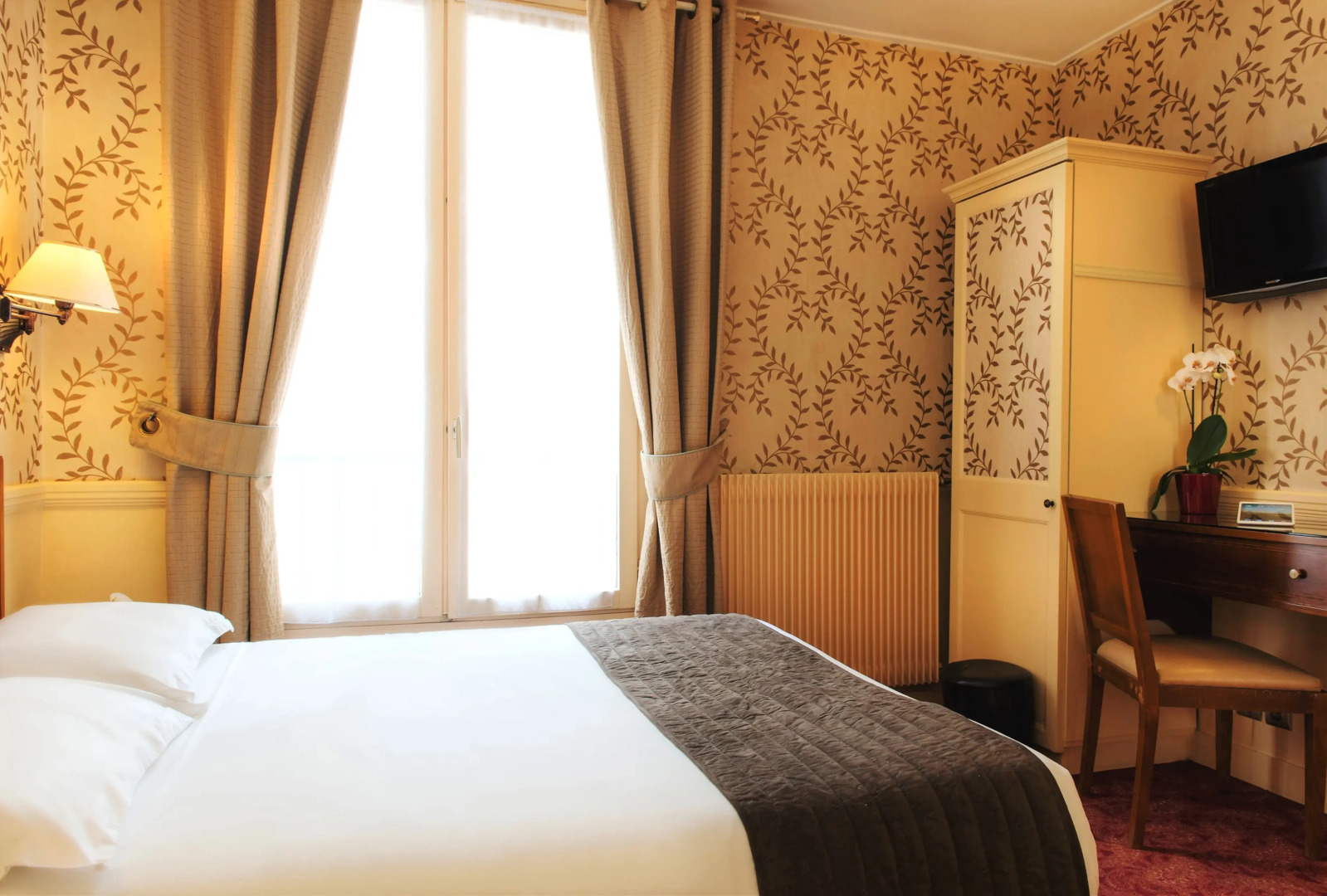 Hotel du Théâtre by Patrick Hayat