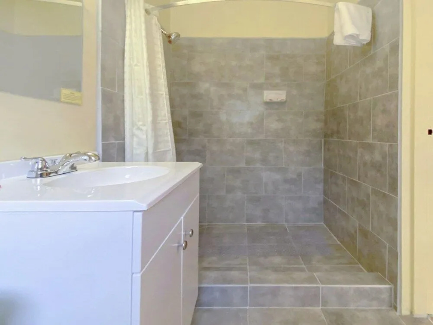 Oyo Hotel North Lima Oh Boardman1