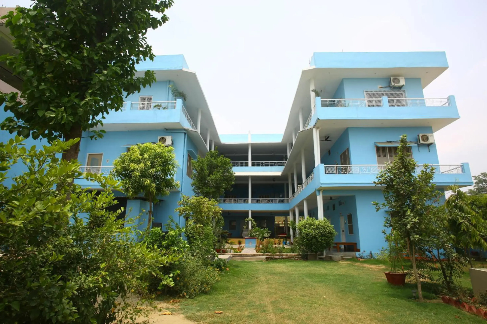 Shri Yoga Mandir Guest House