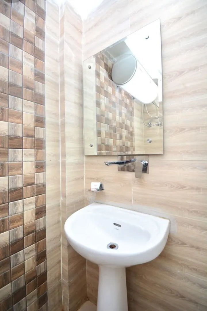 OYO 35679 Hotel Sunrise