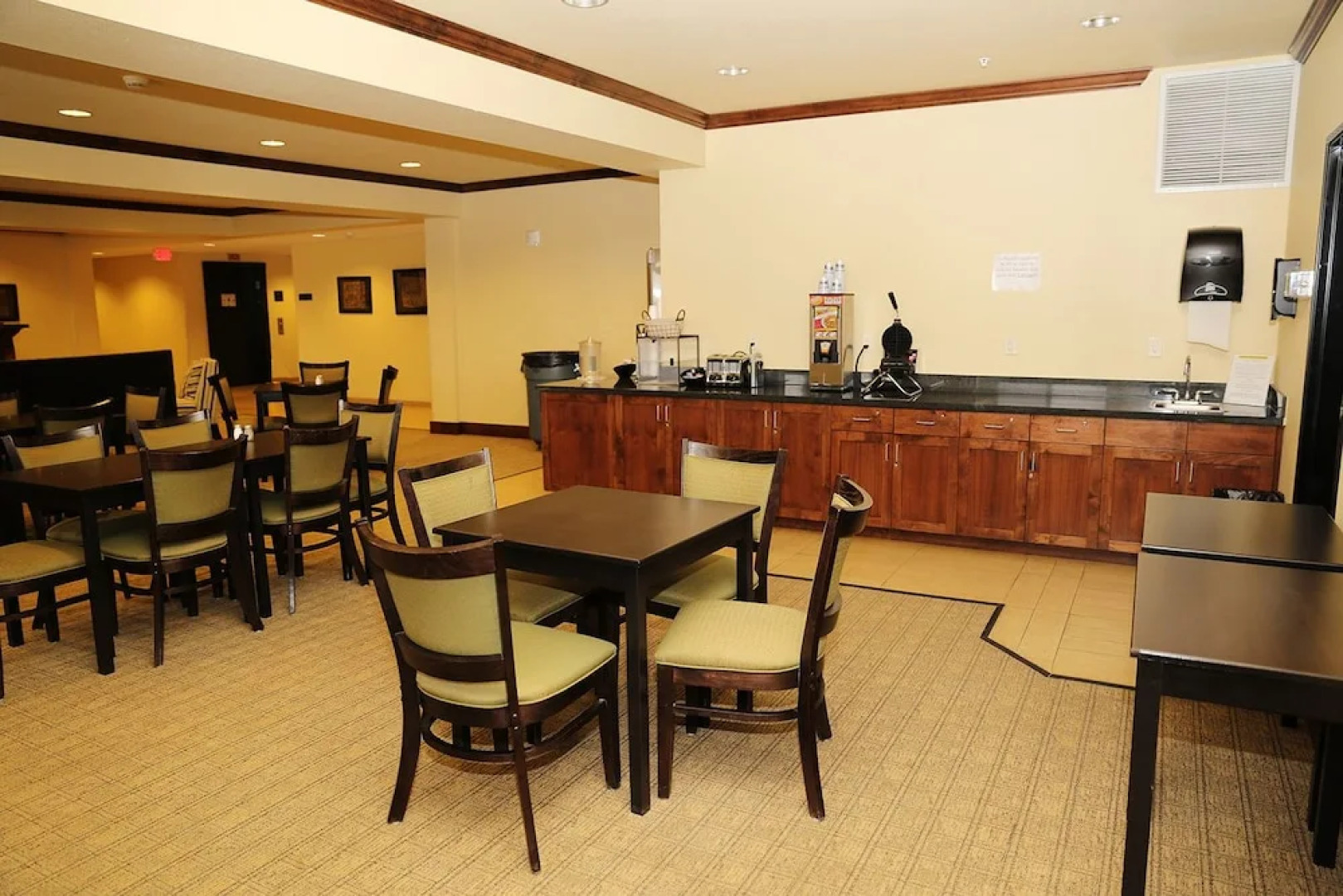 Black Gold Suites Stanley