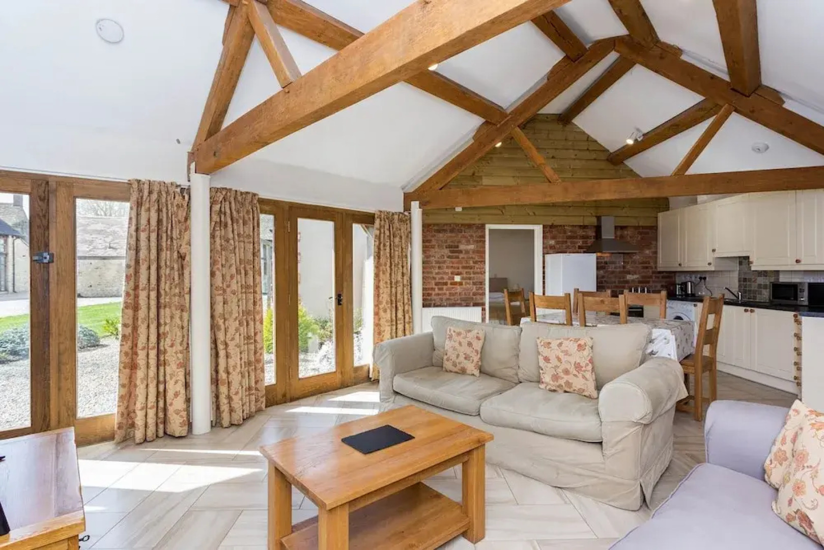 Classic Cotswolds Home near Littleworth