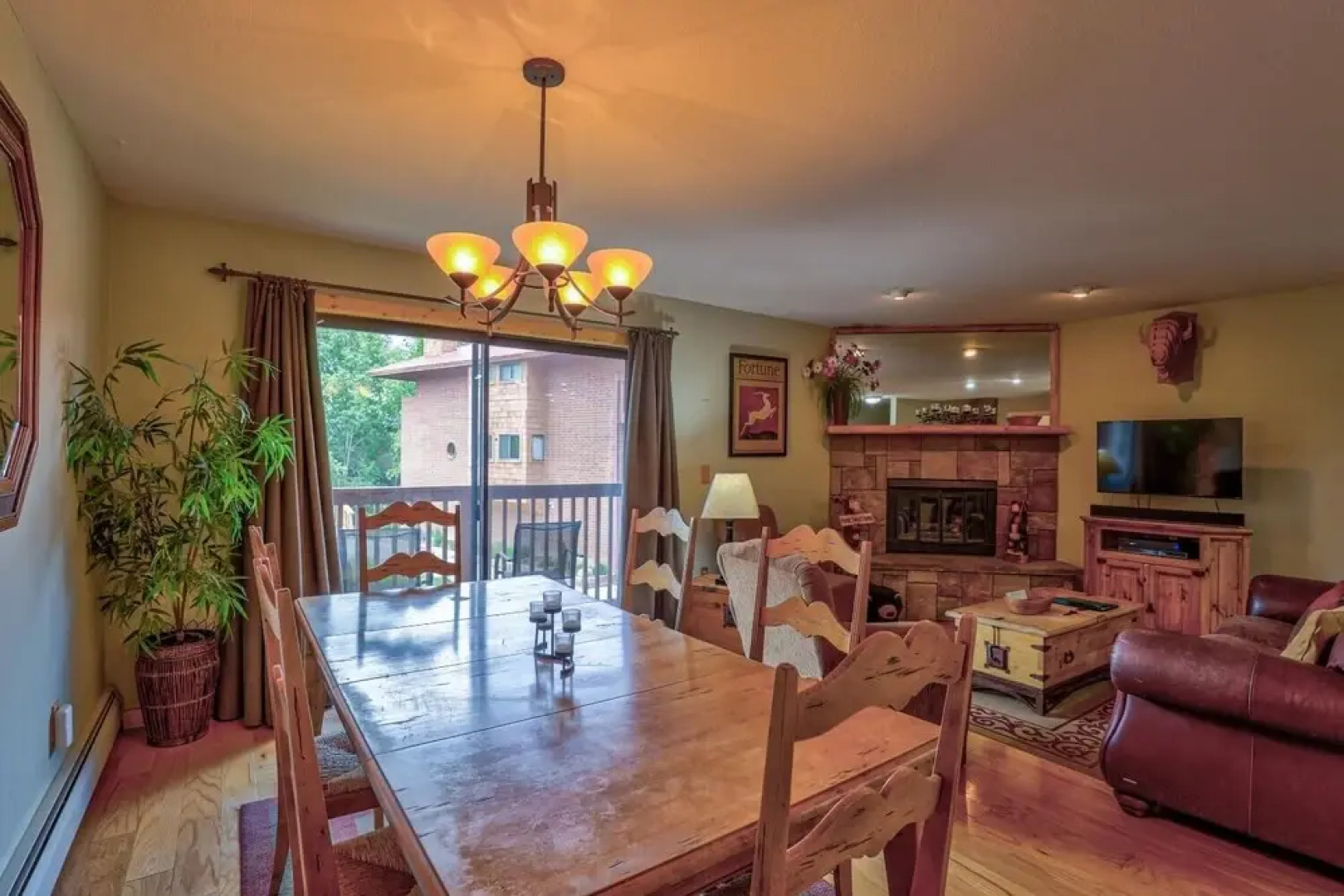 Lagoon  754b 3 Bedroom Townhouse