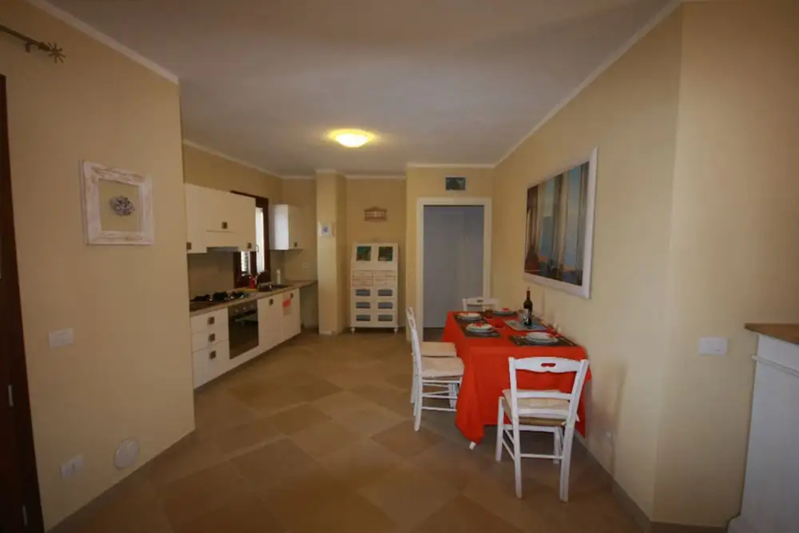 Chic Beachside Apartment