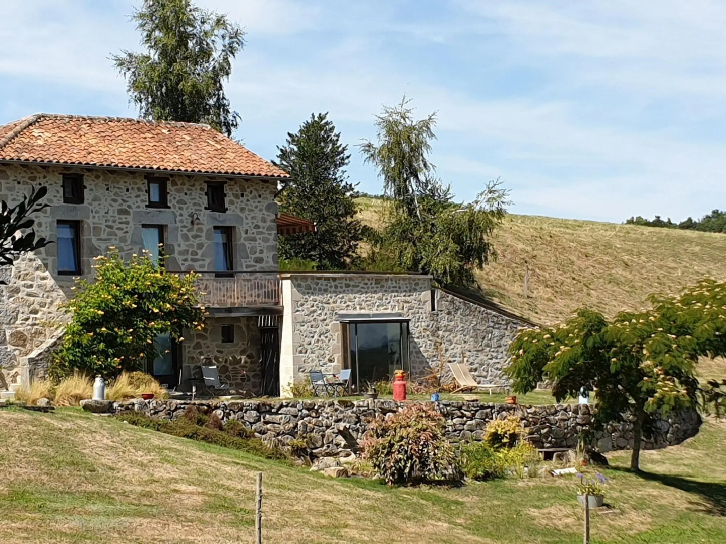 Exquisite Mansion in Cantal with Jacuzzi, Sauna and Pool