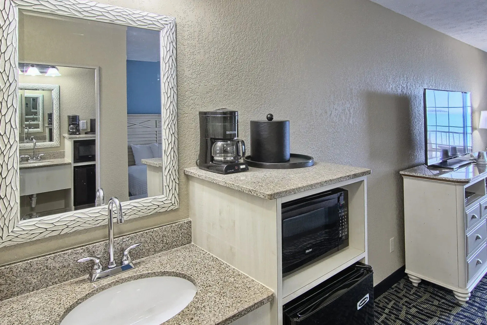 Grand Beach Resort Hotel