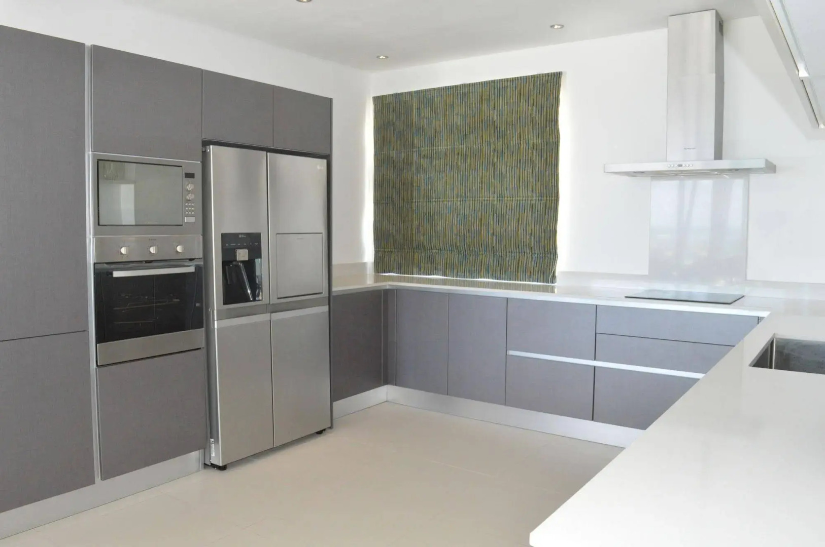 Rose Des Sables Beachfront Apartments