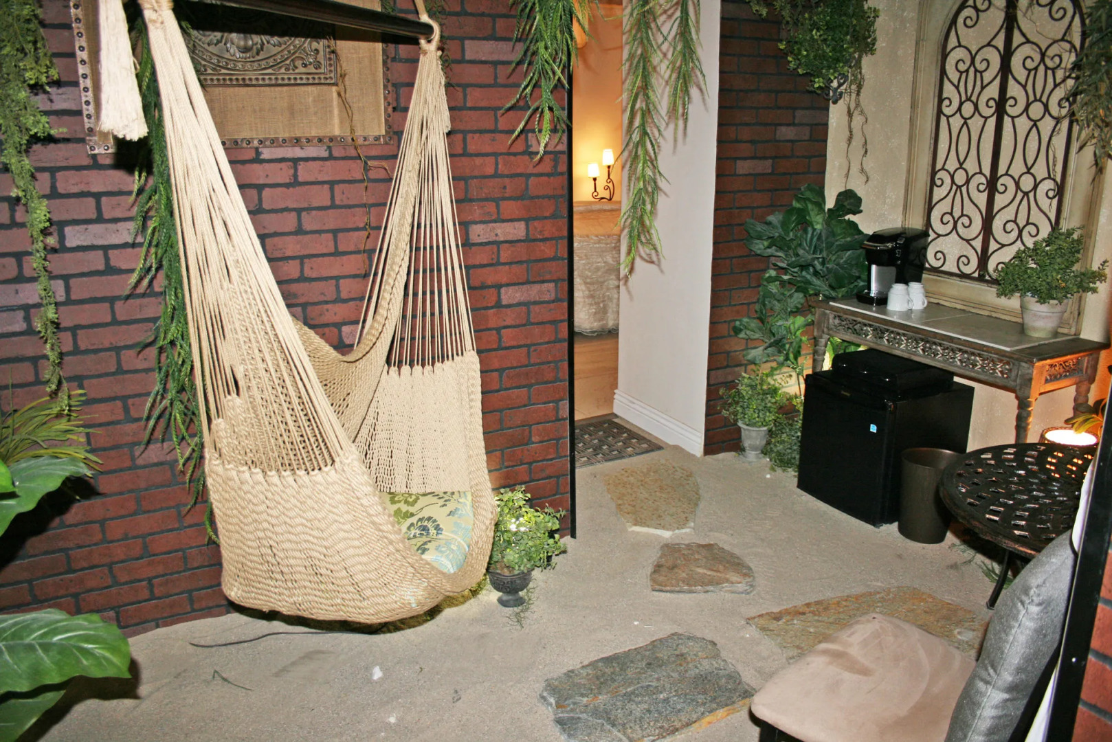 5th East Hall Bed & Breakfast