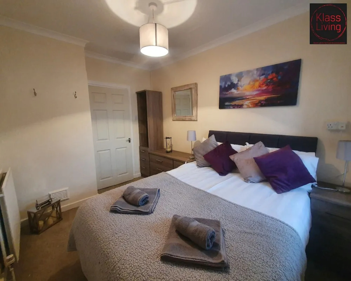 Two Bedroom Apartment by Klass Living Serviced Accommodation Airdrie - Nicol Apartment With WiFi & Parking