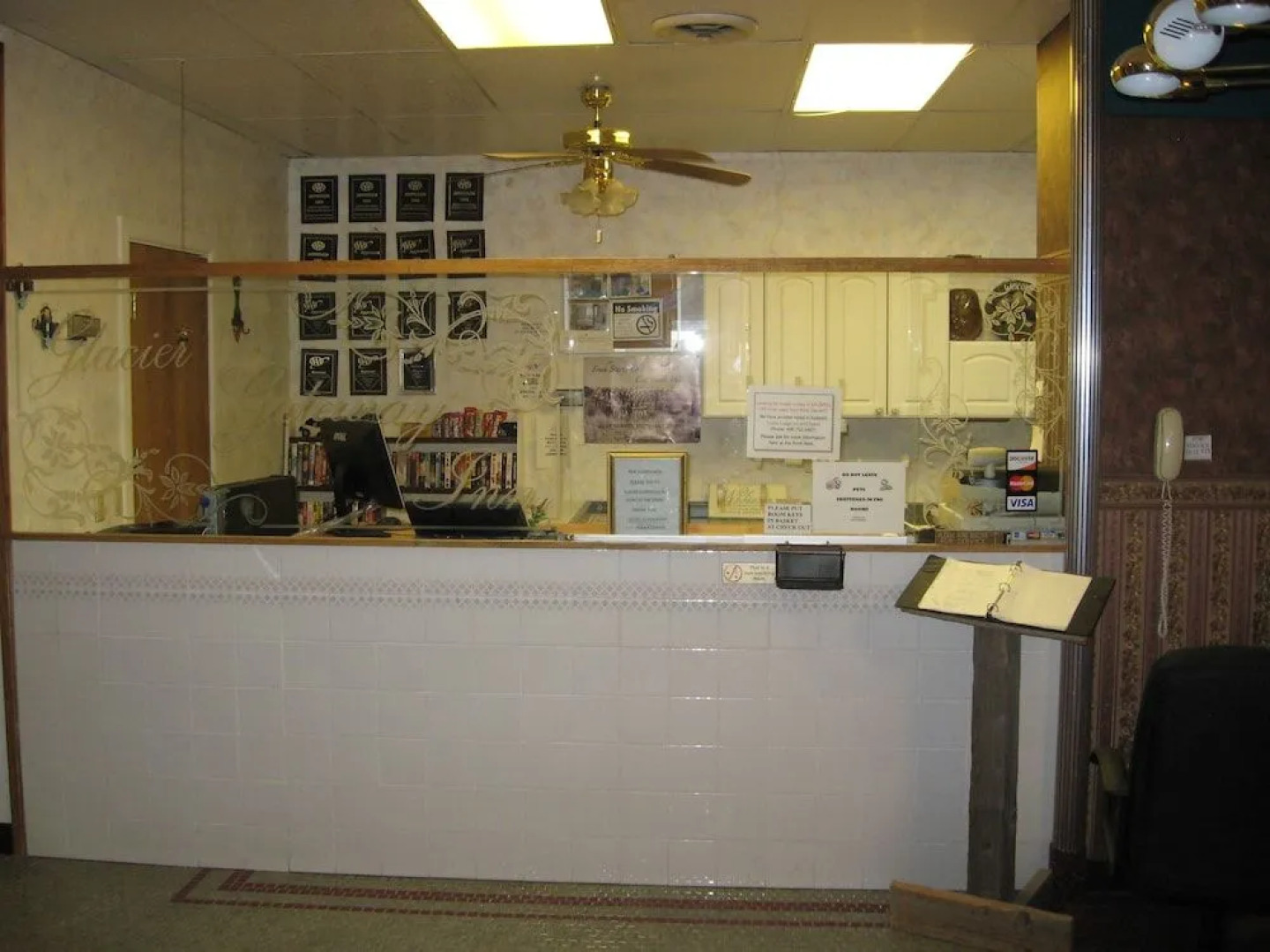 Glacier Gateway Plaza