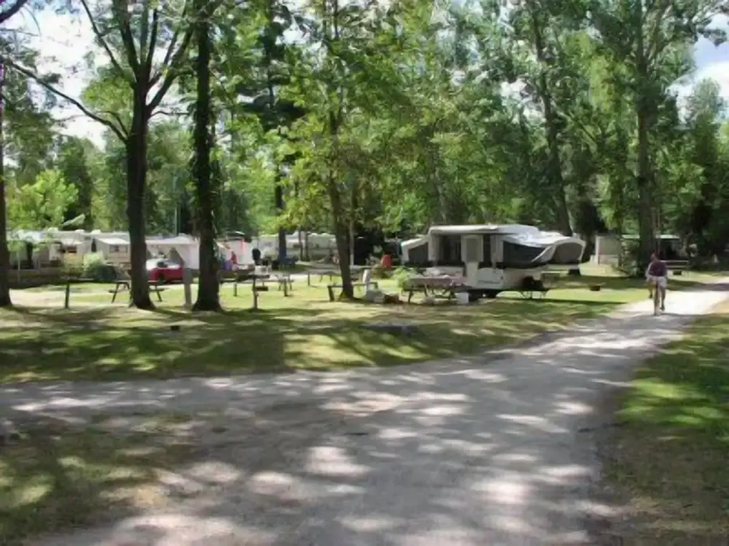 Jell-E-Bean Campground and Trailers