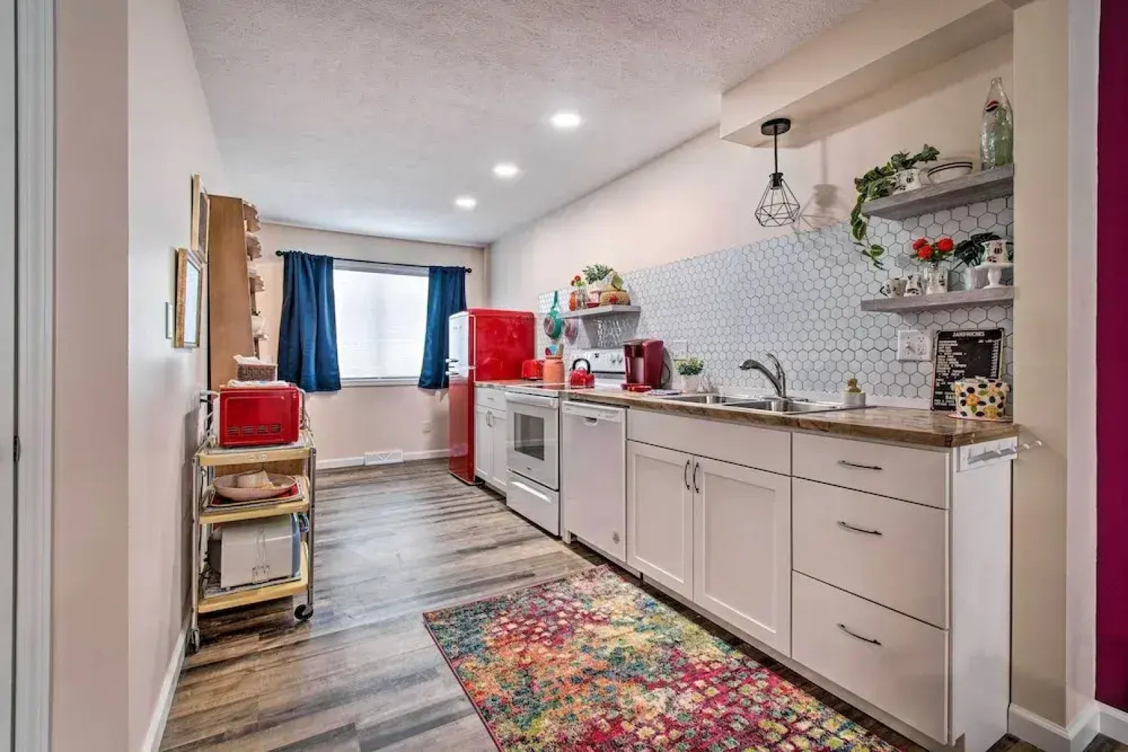 Ideally Located House - 9 Mi From Route 66!