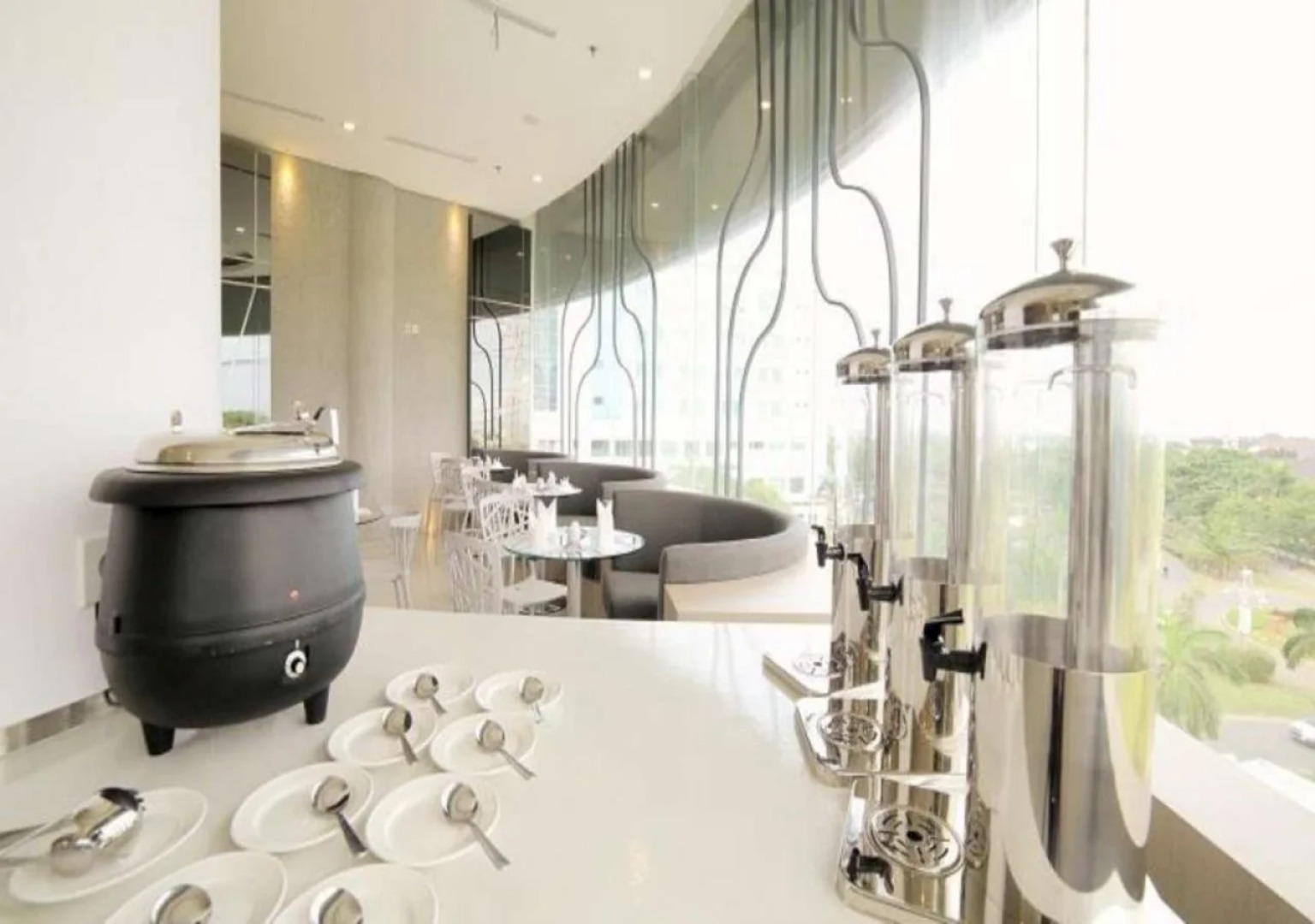 Ozone Hotel Pantai Indah Kapuk