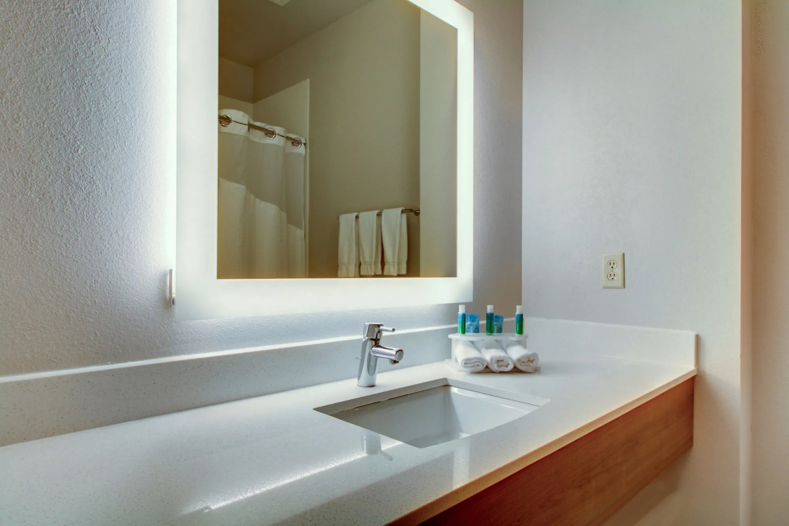 Holiday Inn Express Milwaukee North Brown Deer/Mequon by IHG