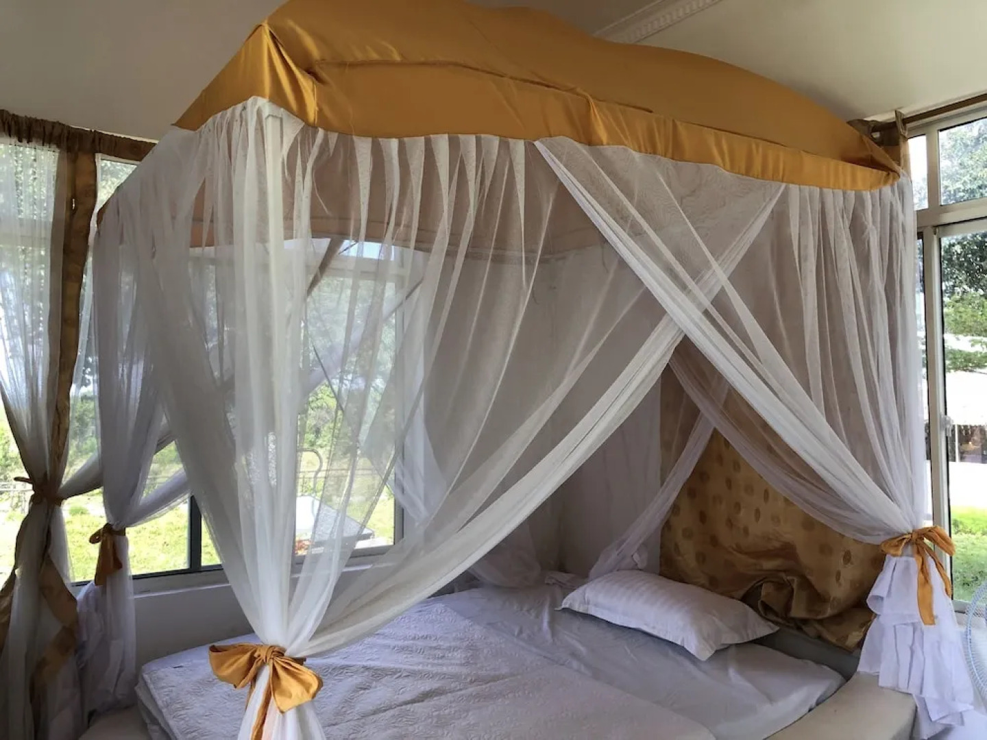 Sea Front Mafia Lodge