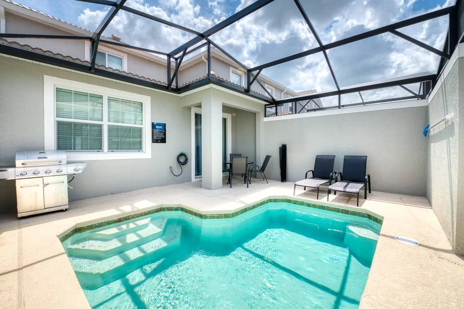 Elegant home with themed bedrooms near Disney