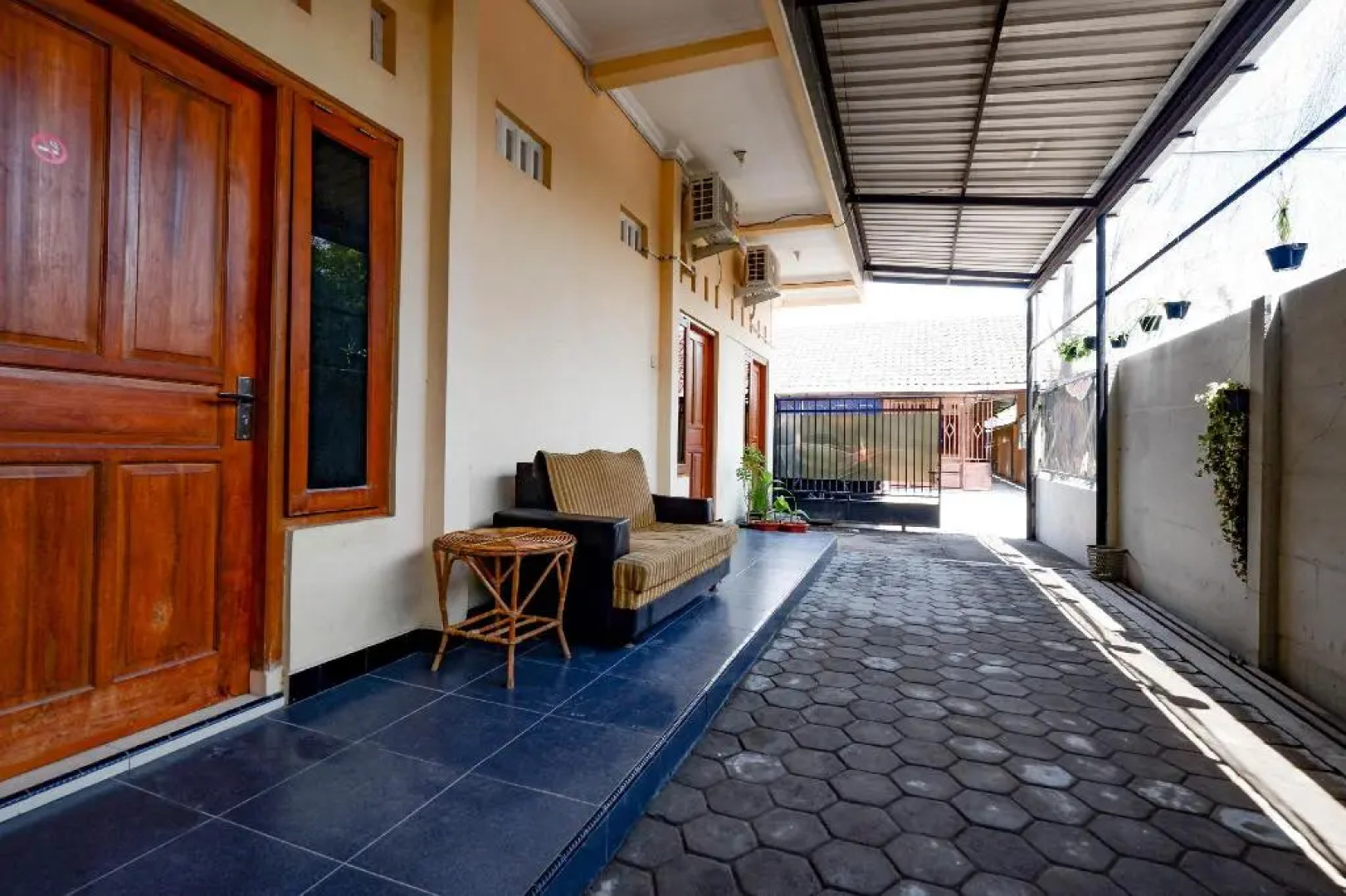 Capital O 2258 Santana Syariah Guest House