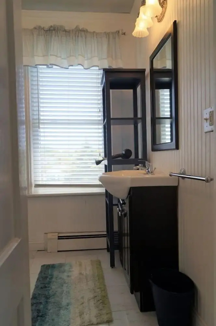 Short Sands View Y770-g Beautiful, Large Home Short Walk Through A Neighborhood To Short Sands Beach 4 Bedroom Home by RedAwning