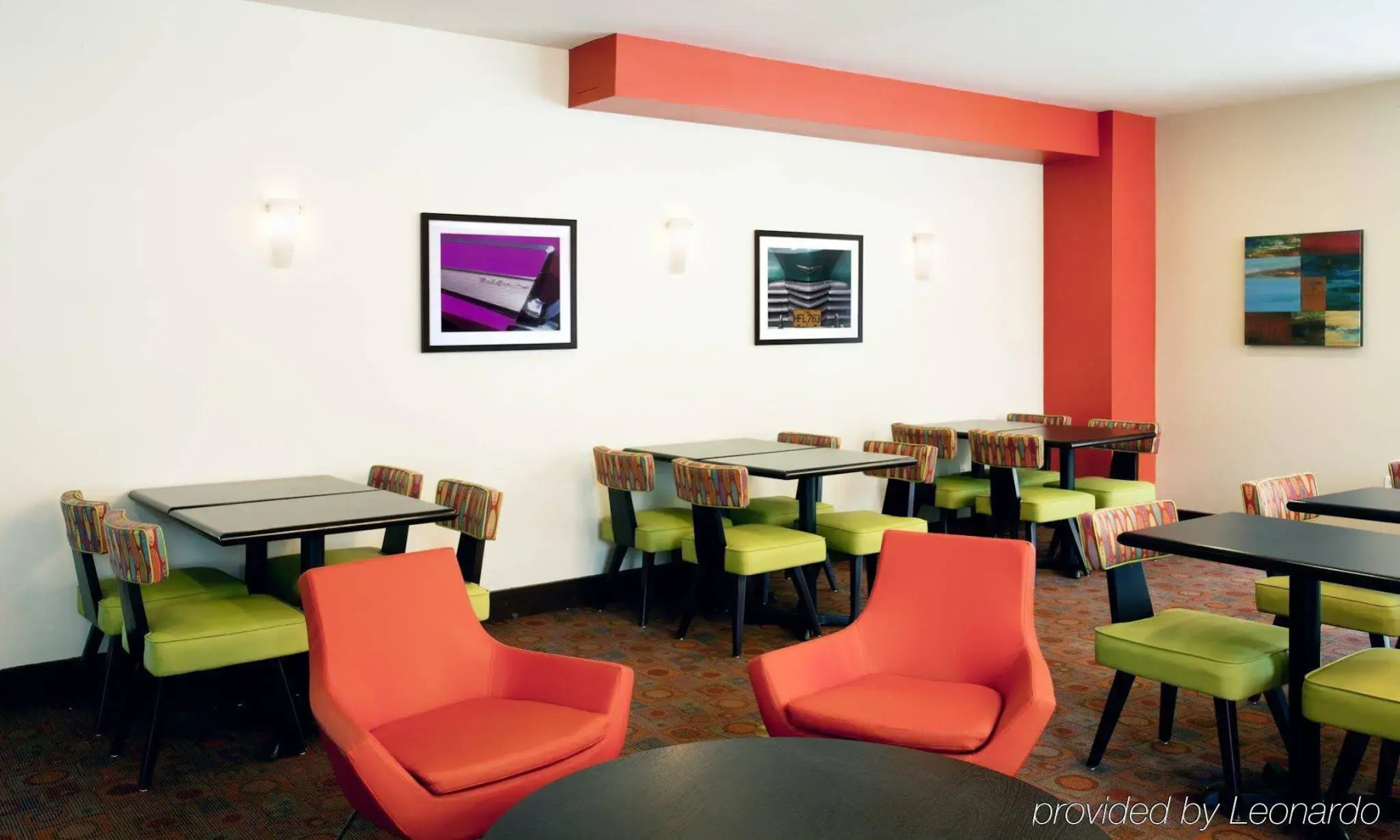 Staypineapple, University Inn, University District Seattle