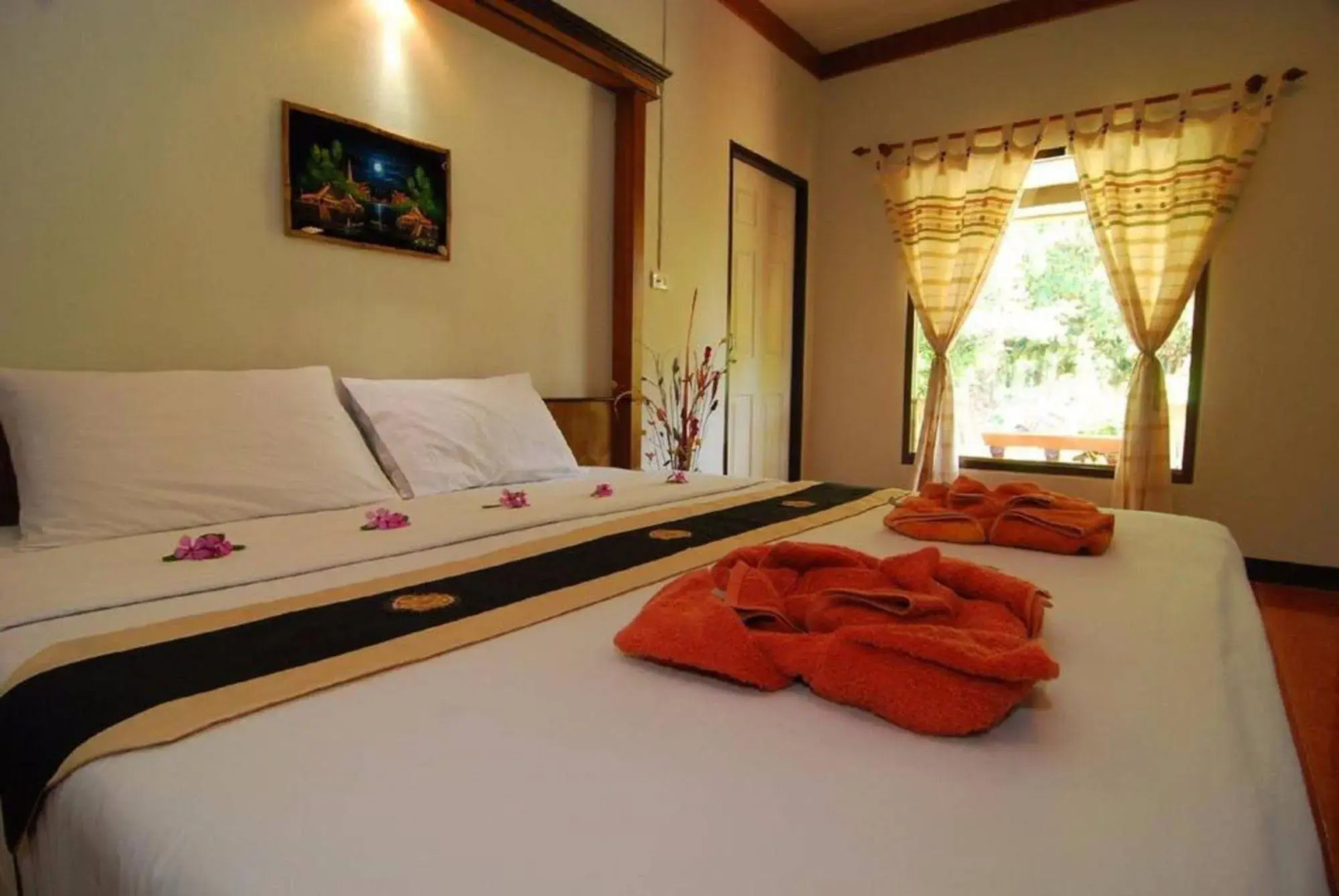 Lanta Nice Beach Resort