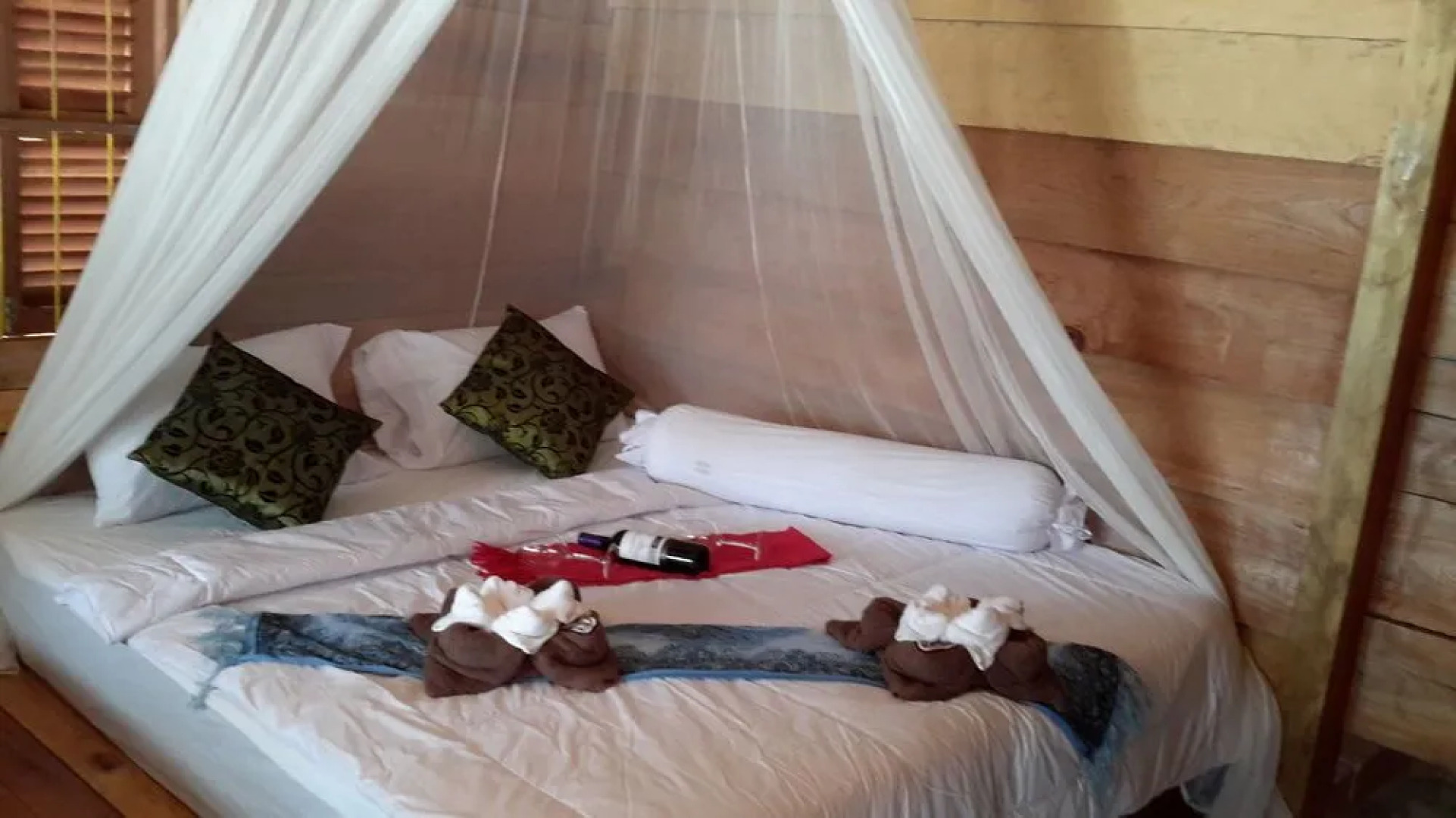 Natural Island Bungalows