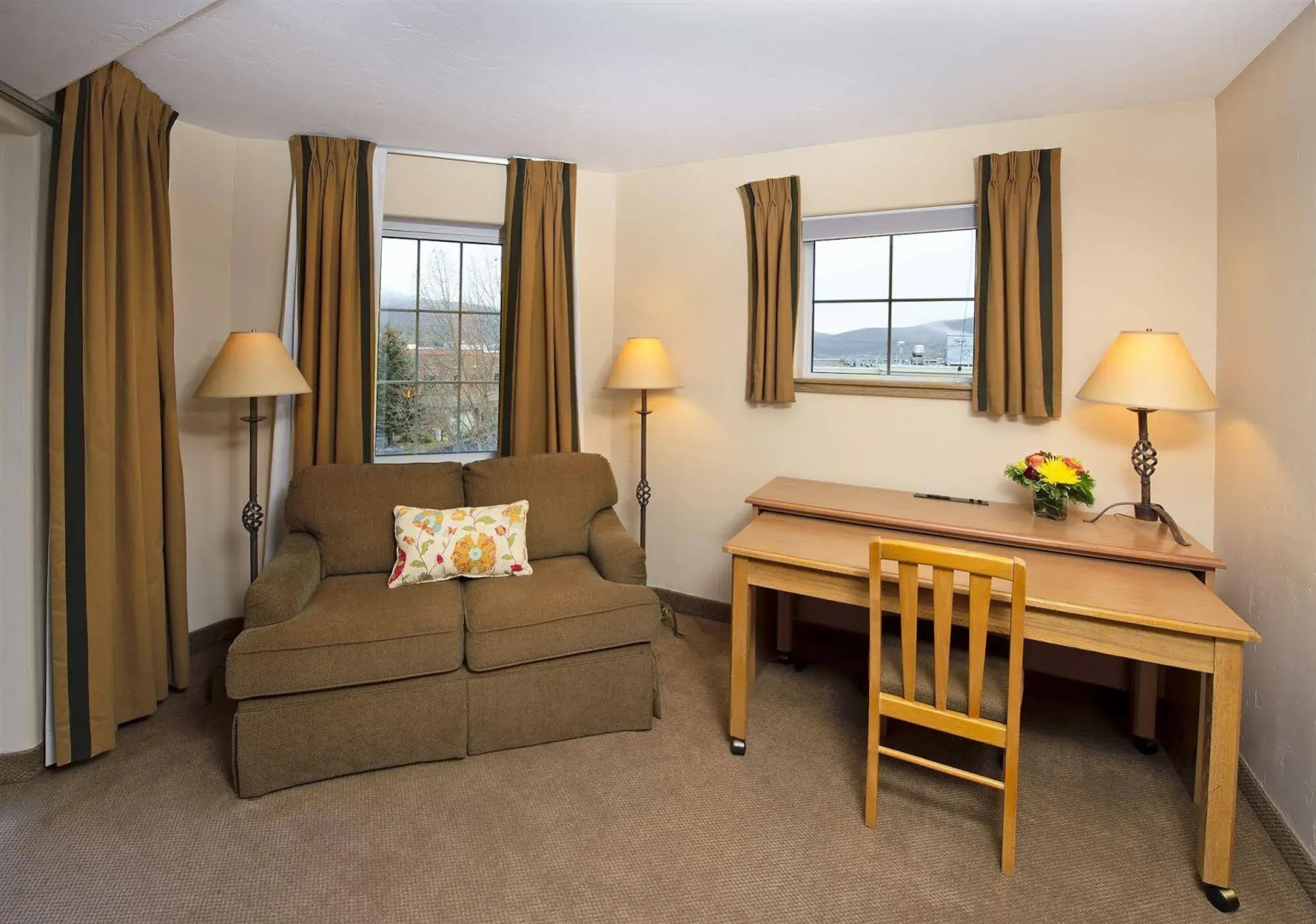 Inn & Suites at Riverwalk