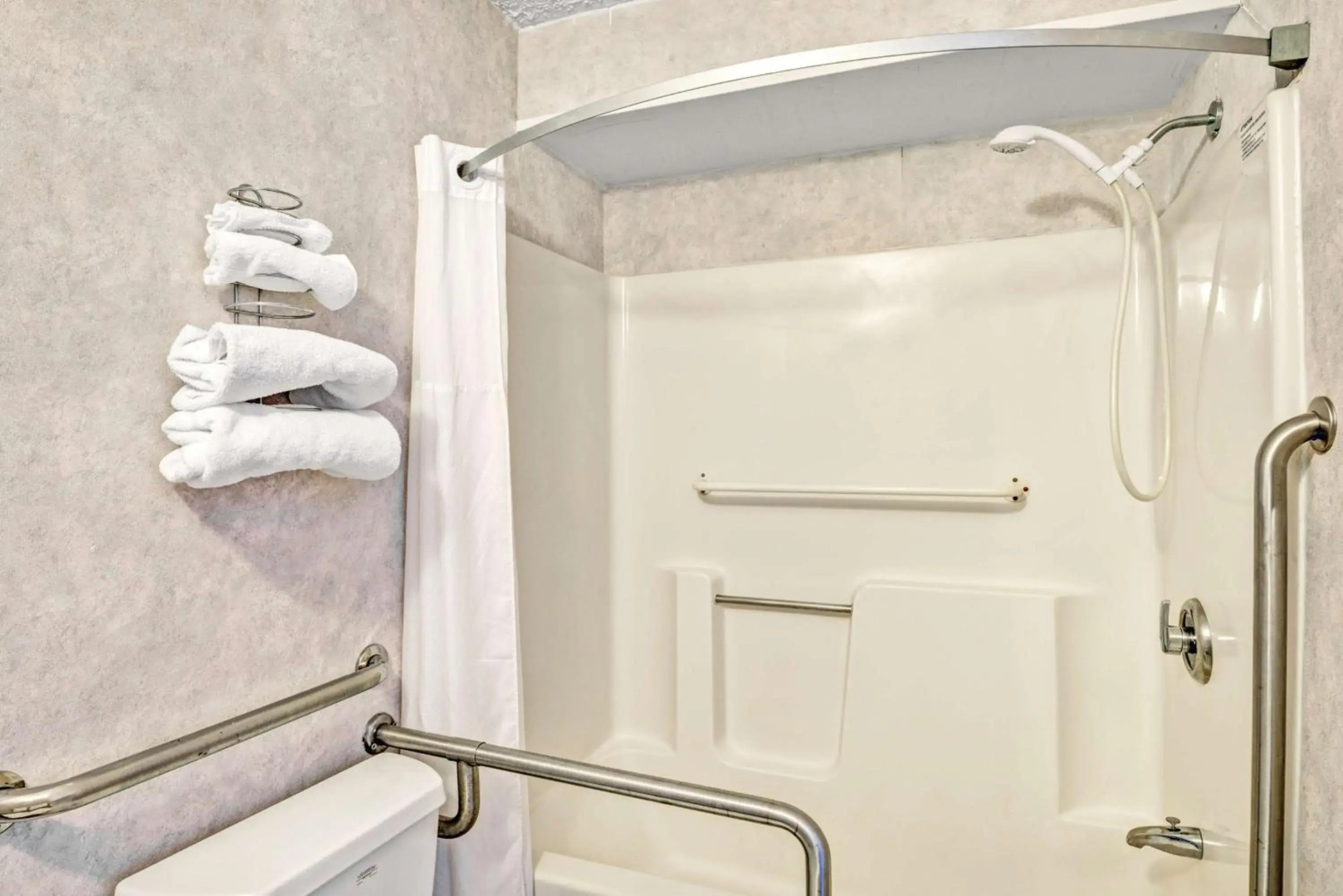 Spark by Hilton Portland Airport Maine Mall