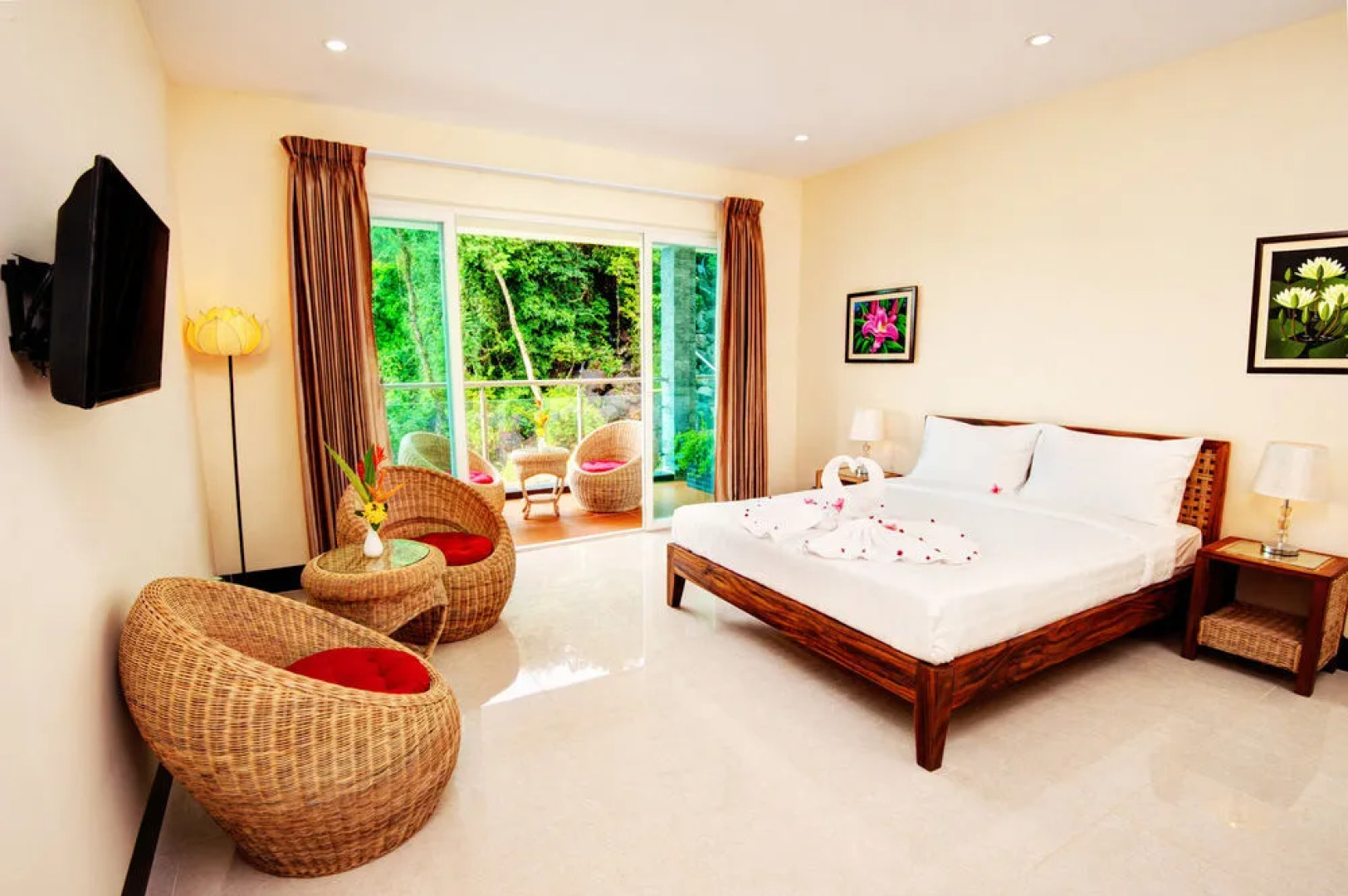 Tatai Resort & Marina