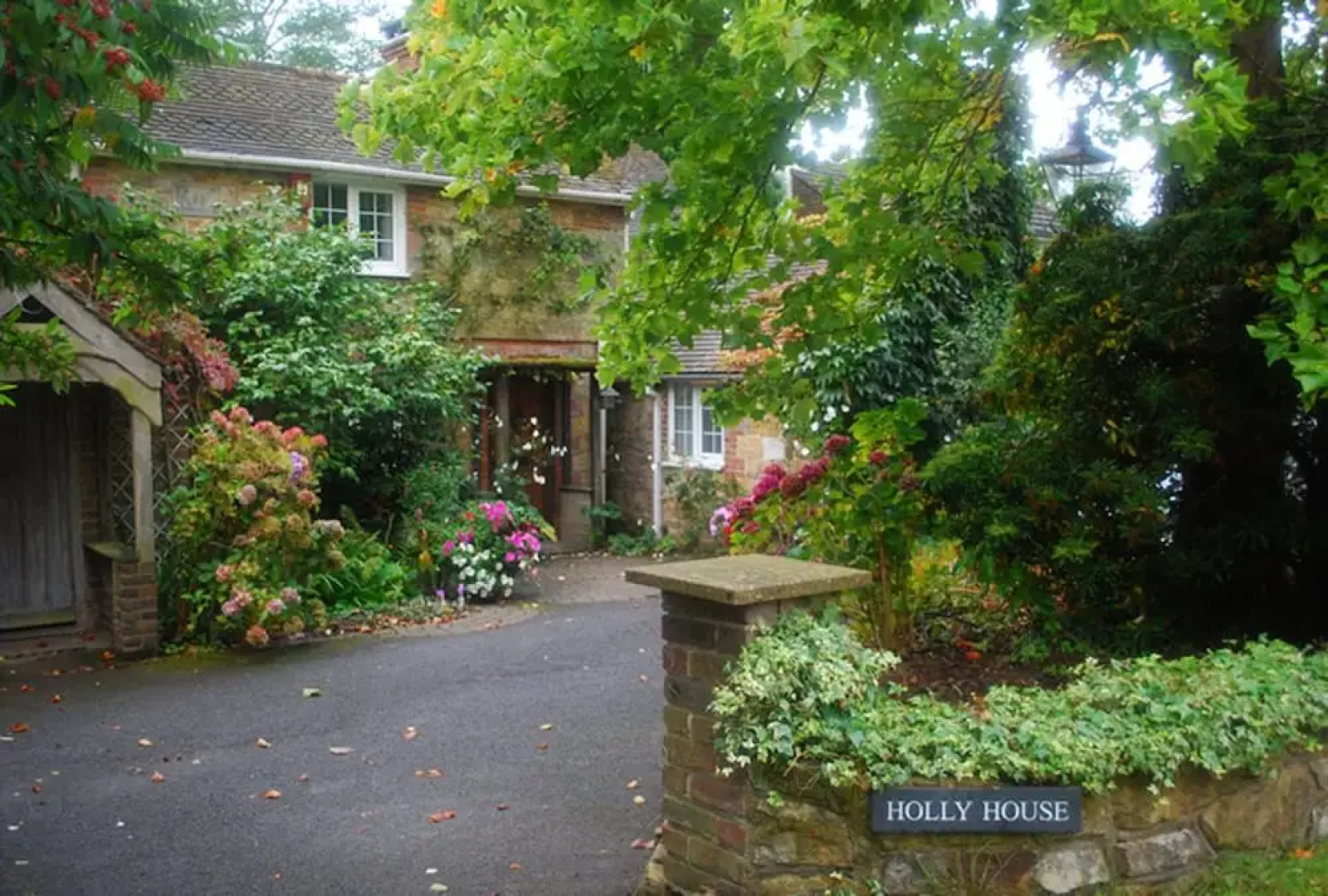 Holly House Bed & Breakfast
