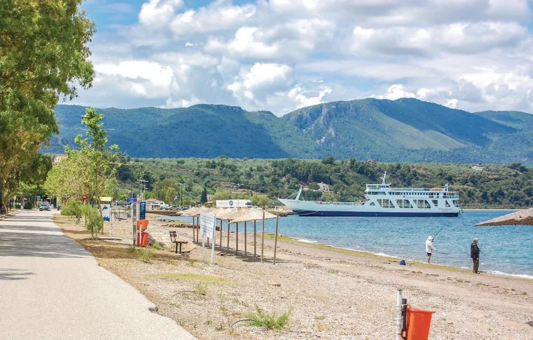 Stunning Home in Livanates With 2 Bedrooms