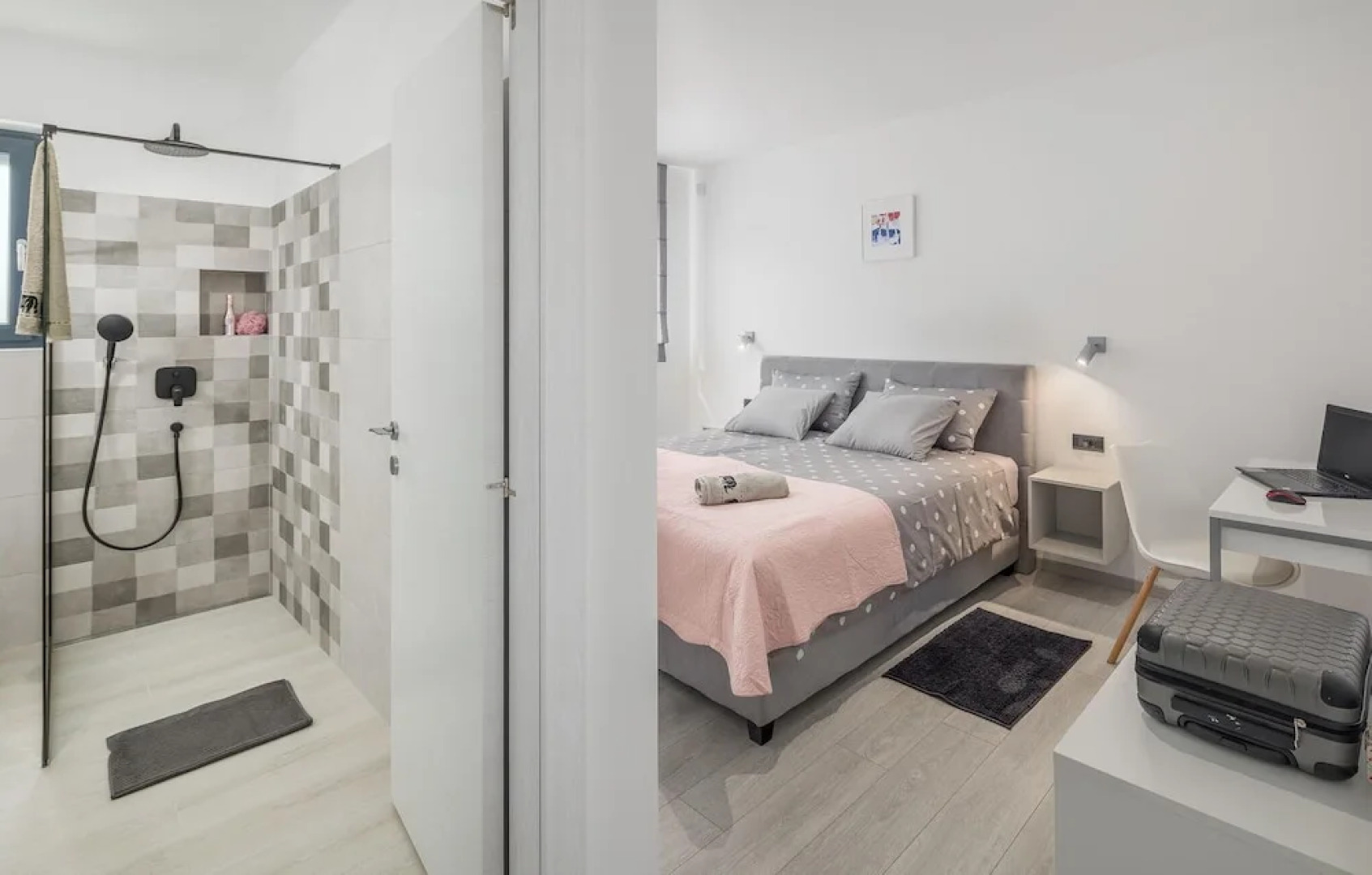 Beautiful Home in Rebici with Hot Tub, Sauna & 4 Bedrooms