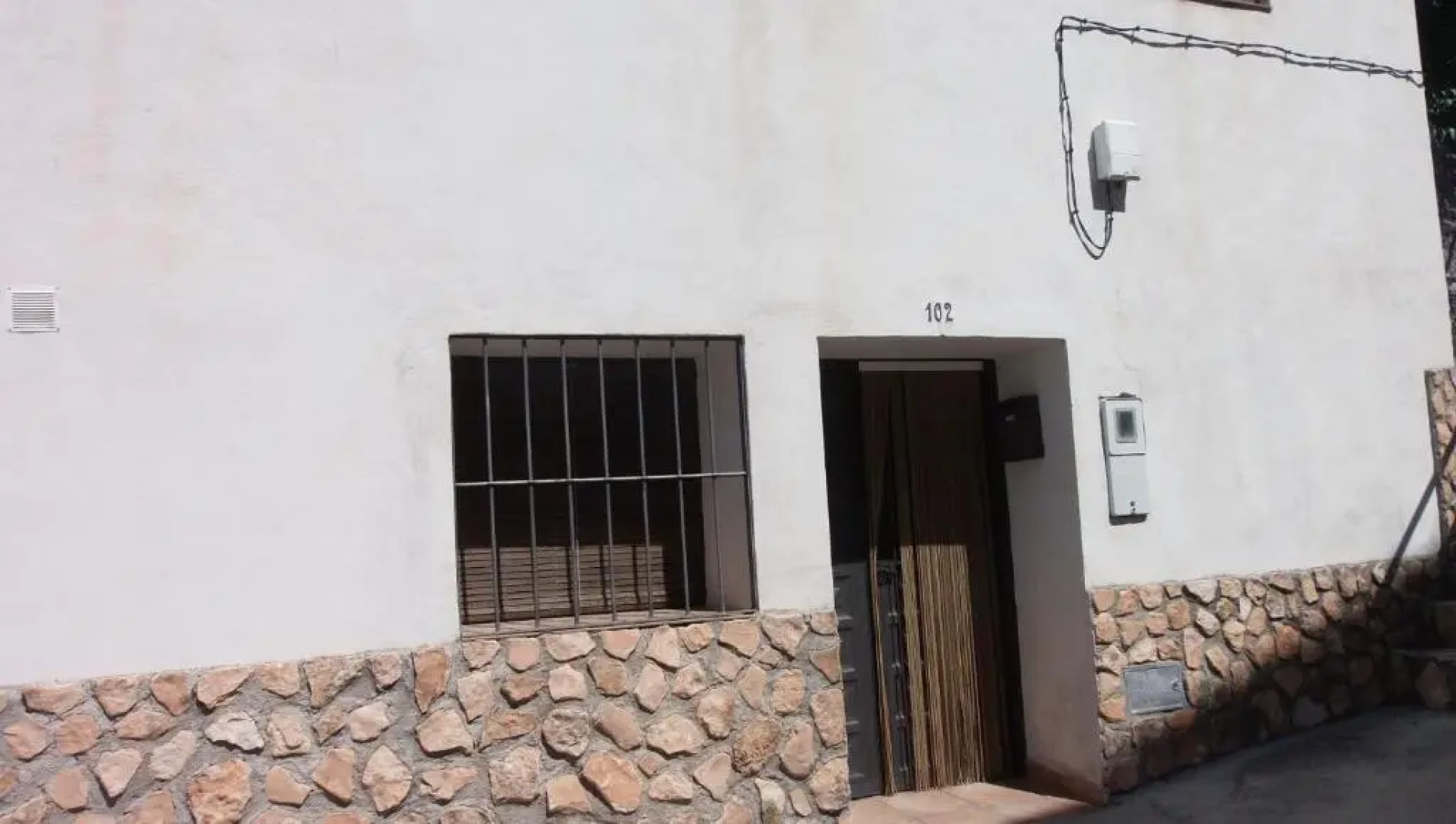 Casas La Piedra De Tíscar