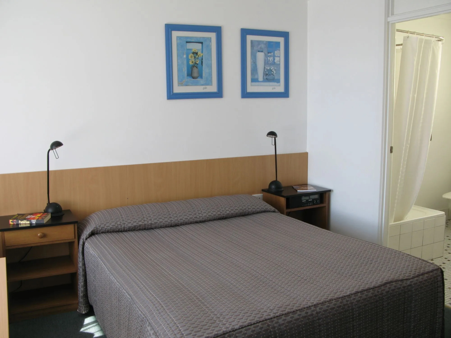 Barclay Motor Inn