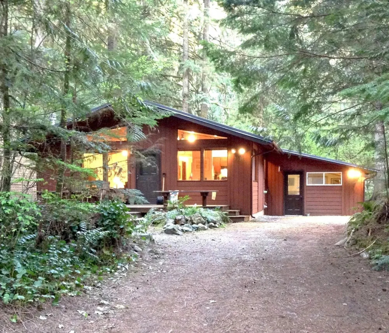 Mt. Baker Lodging Cabin 23 – Hot Tub, WiFi, Sleeps 6! by MBL