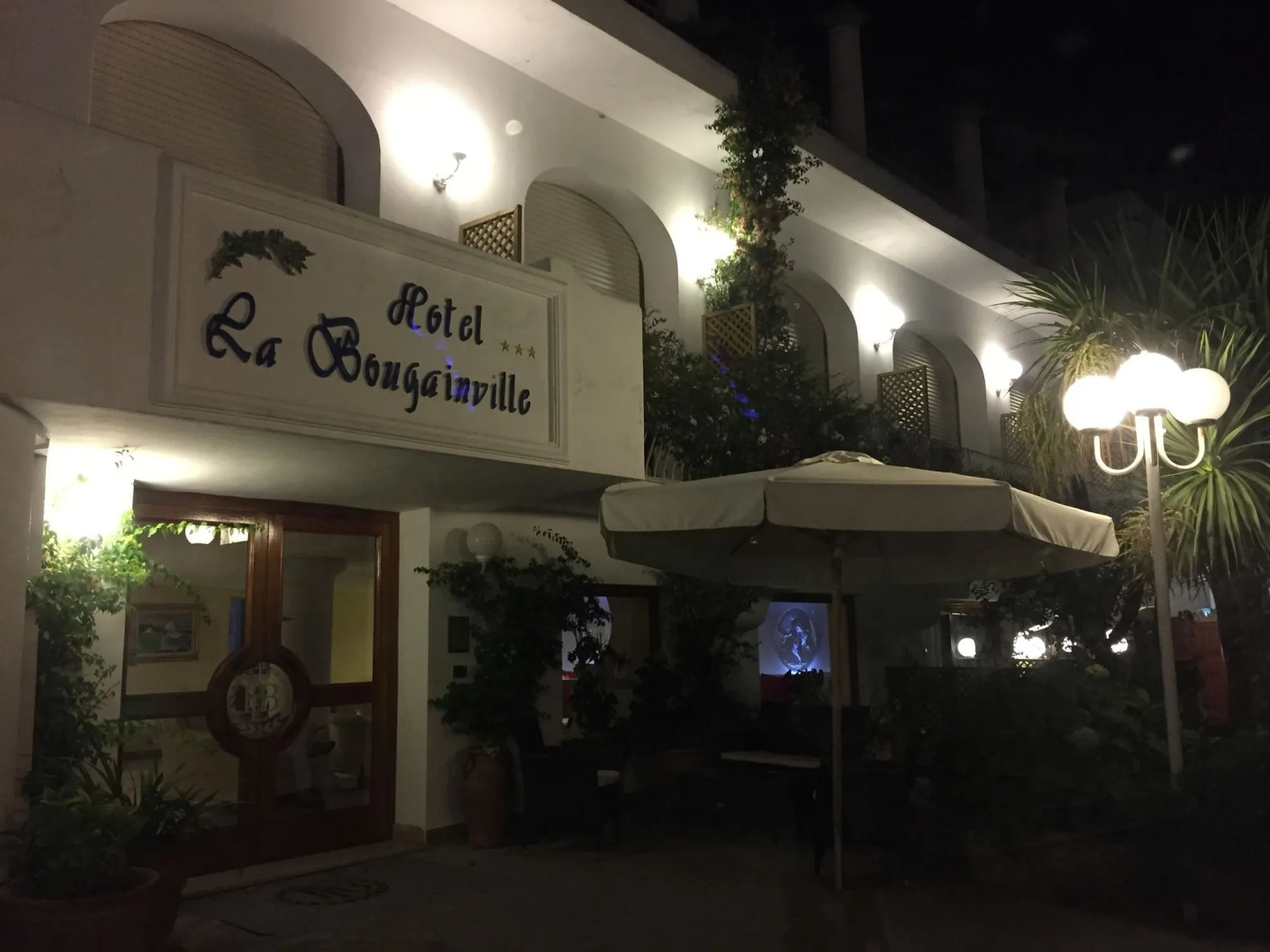 Bougainville Luxury Boutique Hotel