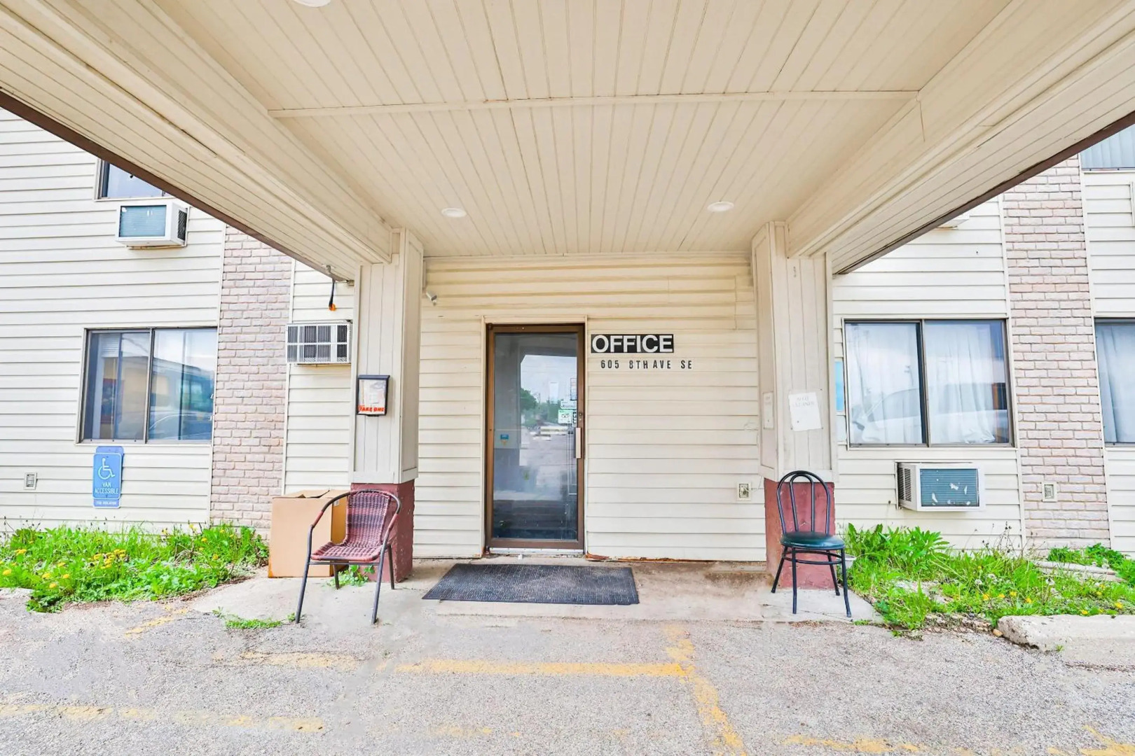 OYO Hotel Pipestone MN, Canterbury Park