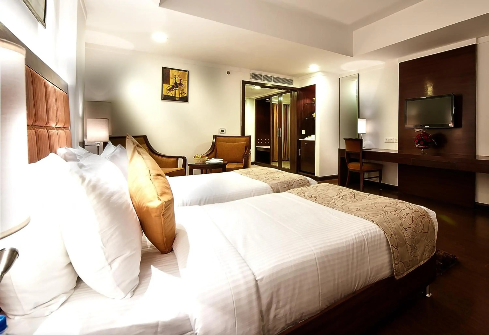 The Golden Plaza Hotel & Spa