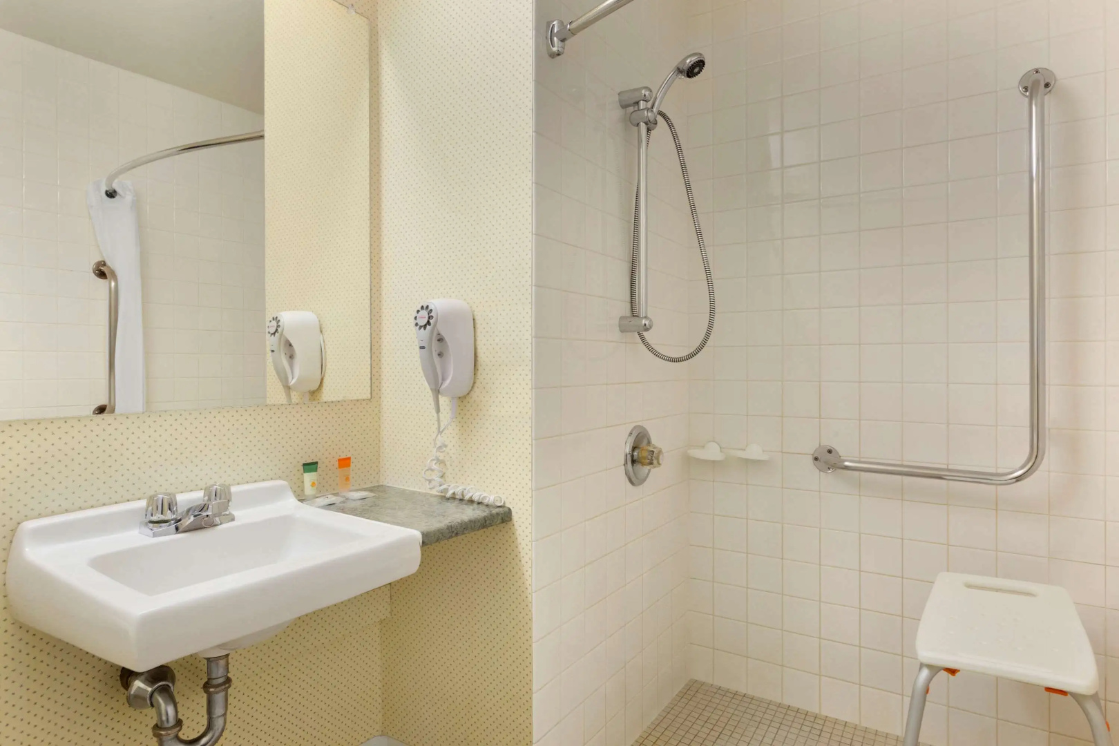 Travelodge by Wyndham North Bay