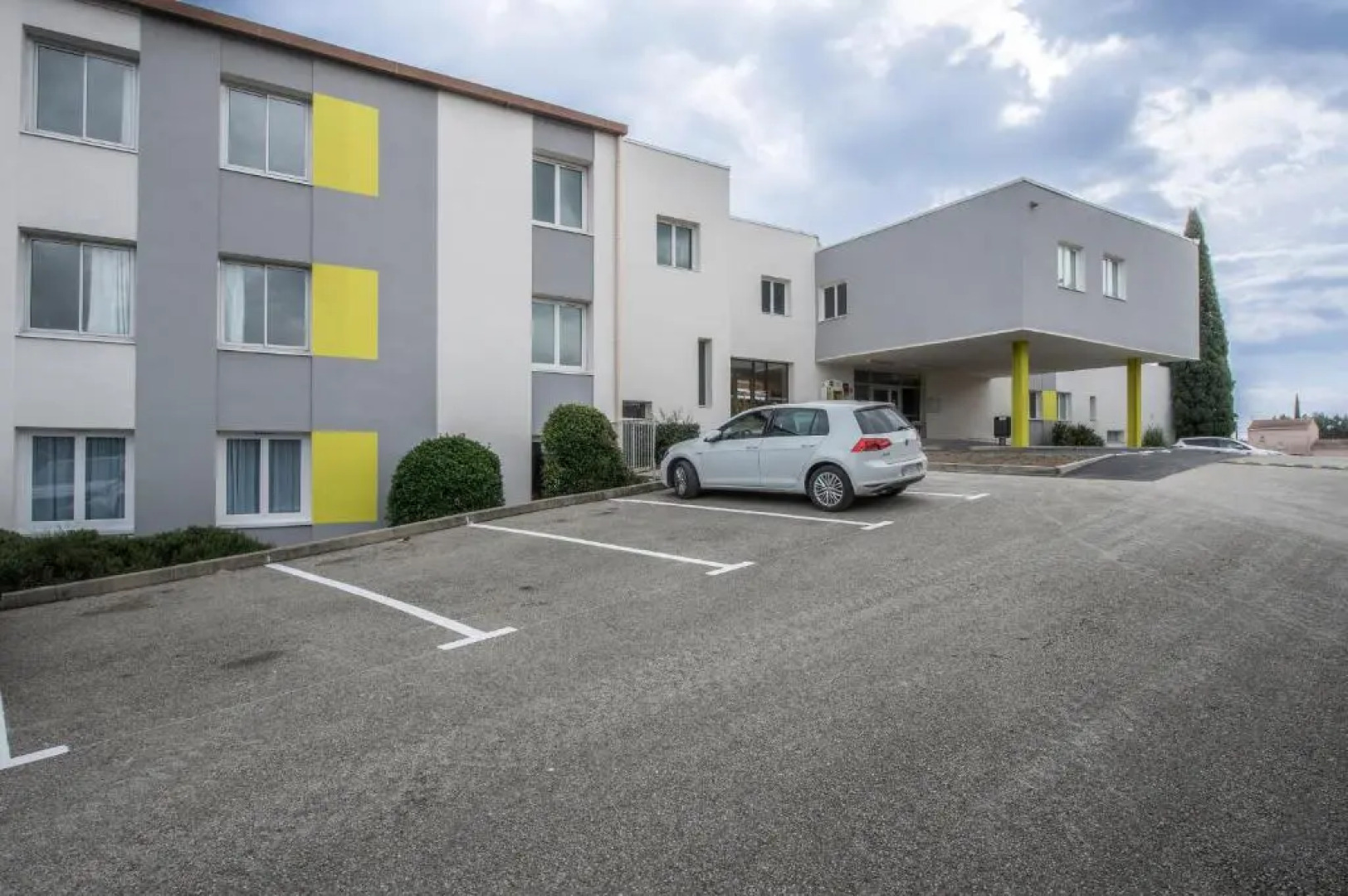 B&B Hotel ORANGE - Echangeur A7 A9