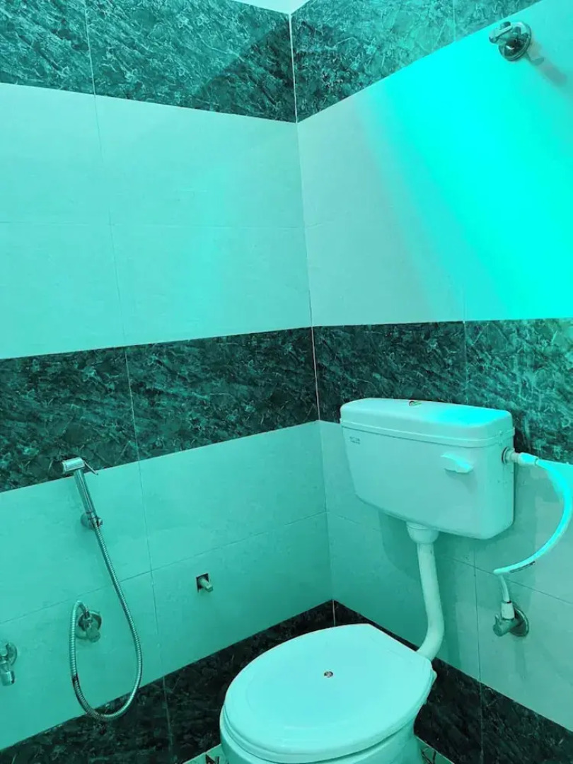 Goroomgo Ashoka Aashram Homestay Ayodhya