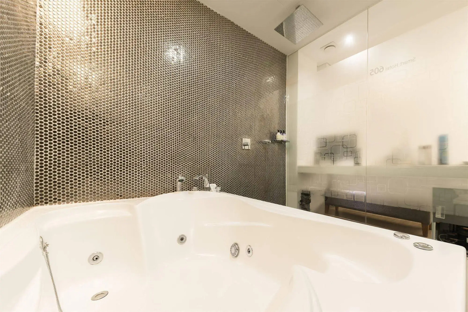 Smart Hotel Geumjeong