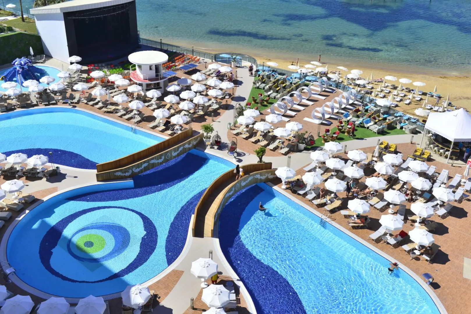 Azura Deluxe Resort & Spa - Ultra All Inclusive