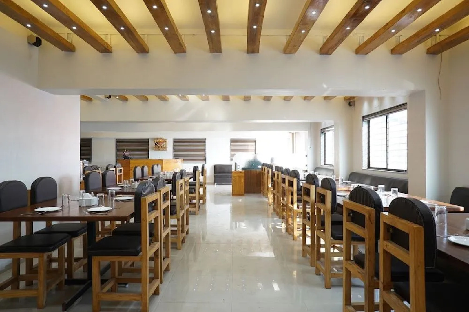 OYO 24432 Yash Residency