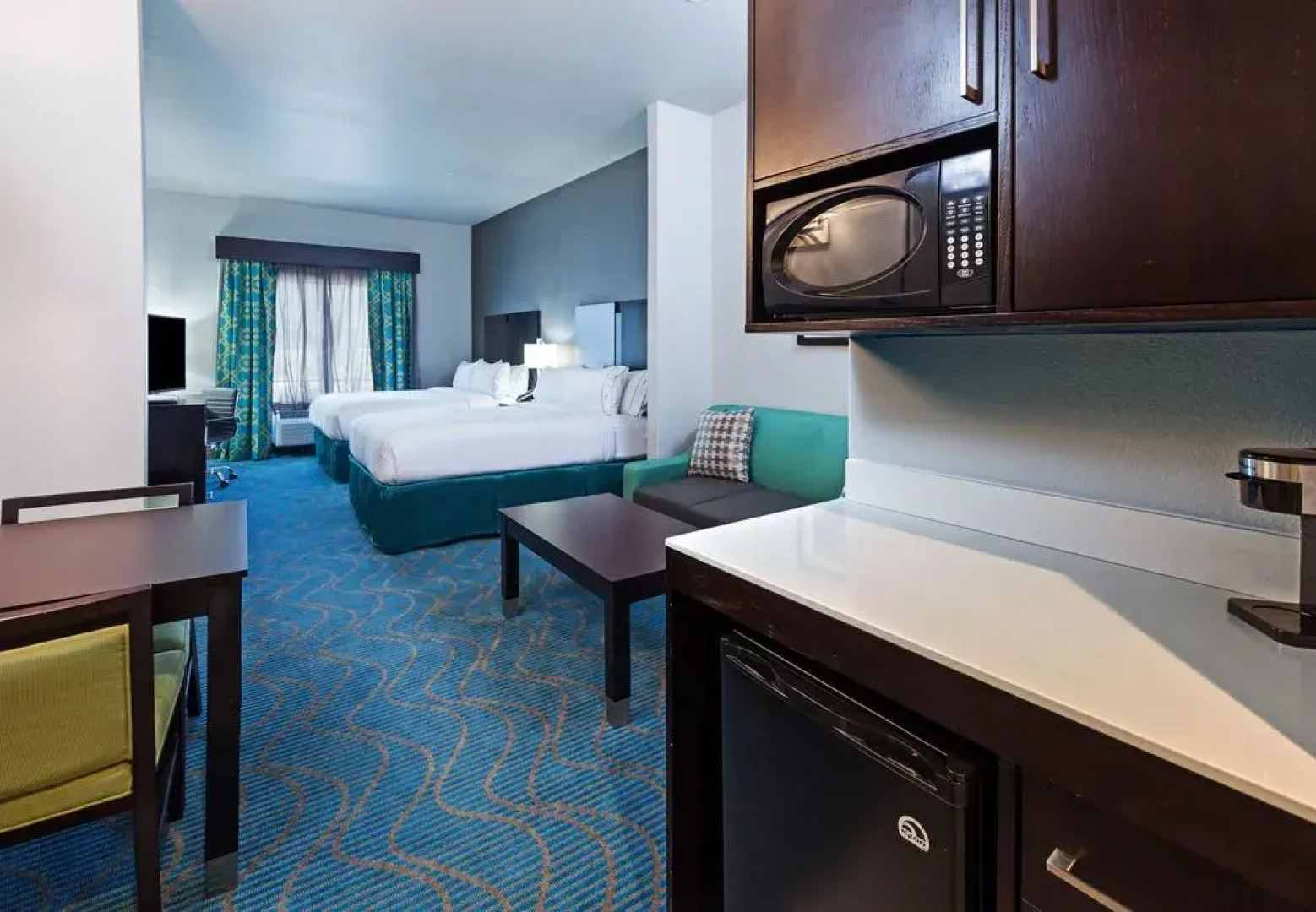 Holiday Inn Express and Suites Killeen-Fort Hood Area