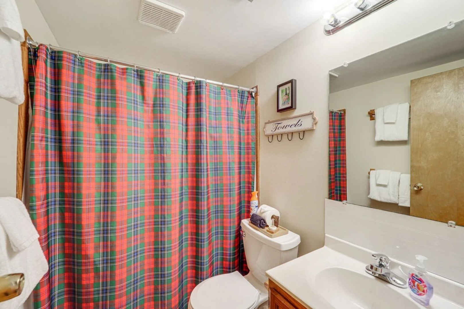 Beech Mountain Cabin w/ Deck: Half-mi to Skiing